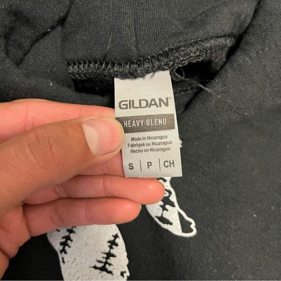 Gildan Heavy Blend Vashon Island Washington Sasquatch Hooded Sweatshirt (S) - Picture 4 of 9